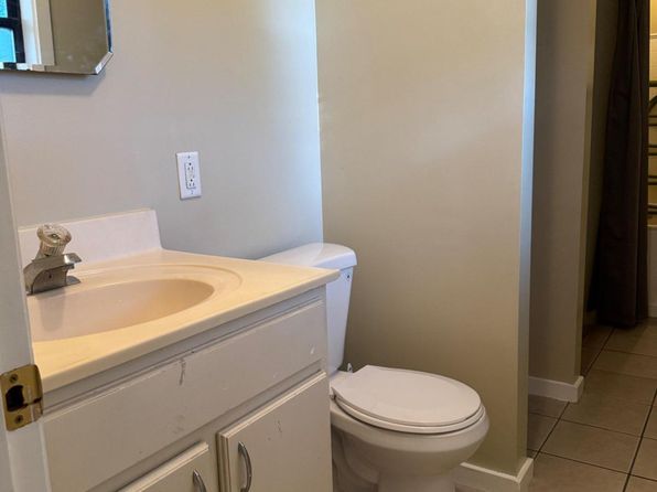 951 Pine Needle Dr, Ellabell, GA 31308