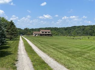 8619 Seasons Rd, Streetsboro, OH 44241