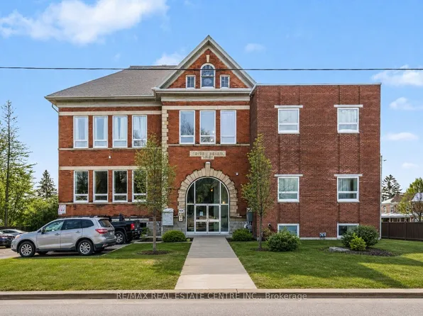 45 Delatre St #201, Woodstock, ON N4S 0E8