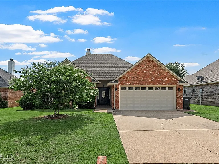 4113 Courtland Way — Photo 2