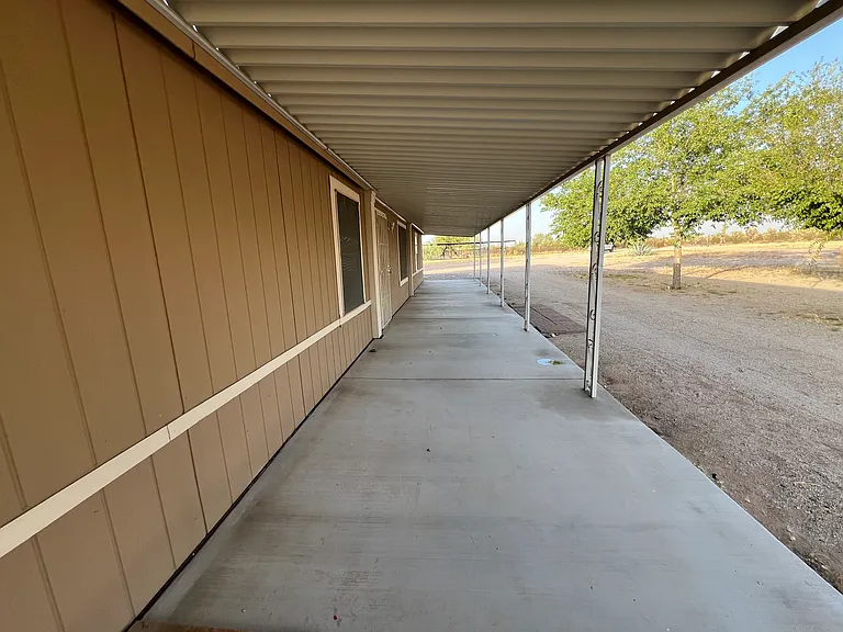 7868 N Reed Rd — Photo 38