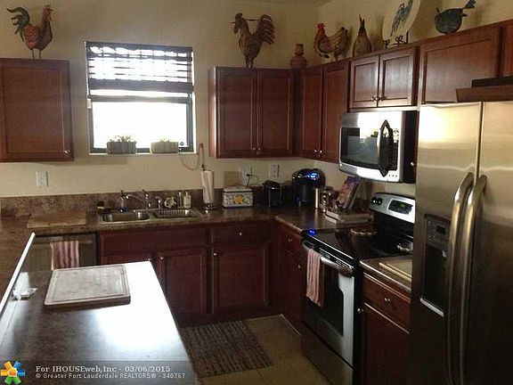 4th image of 3646 SE 1st Ct