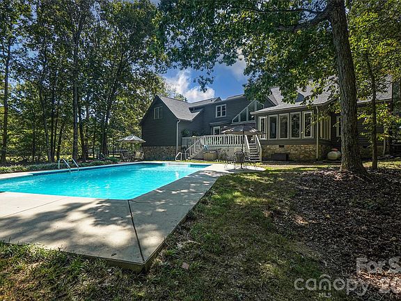 3rd image of 1115 John Short Rd