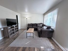 475 Glen View Ct, Colorado Springs, CO