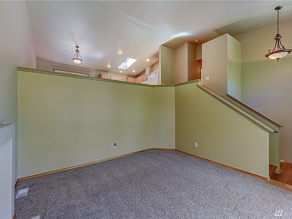 2nd image of 7504 47th Pl NE