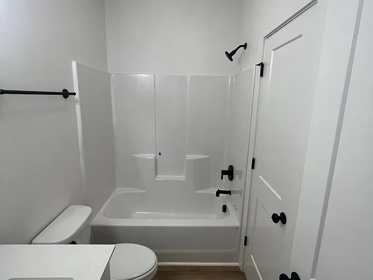 224 Willow Ct — Photo 12