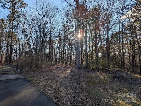 58 Taft St, Black Mountain, NC 28711