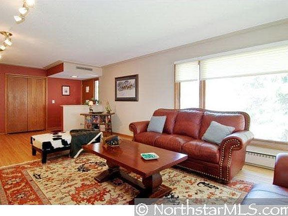 3rd image of 3412 Downers Drive NE