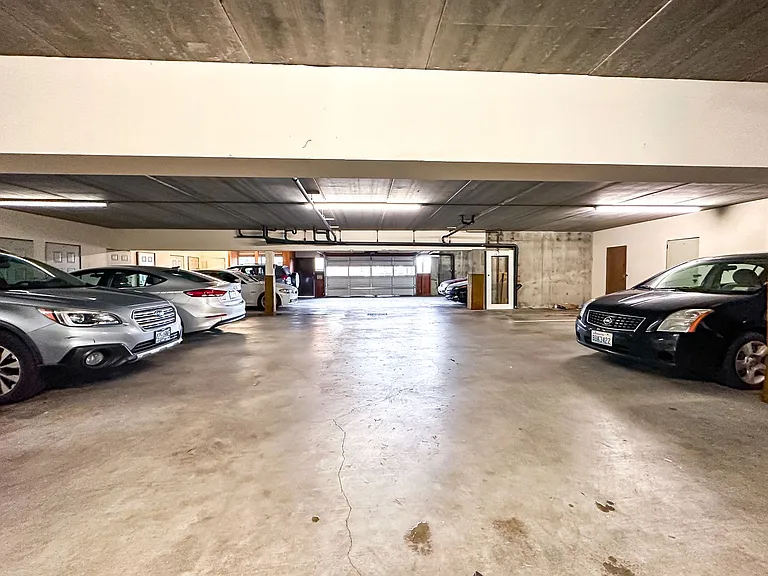 Twin Cedars Apartments — Photo 14