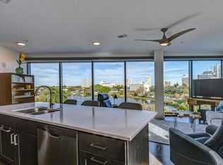 132 Mirror Lake Dr N, Saint Petersburg, FL 33701