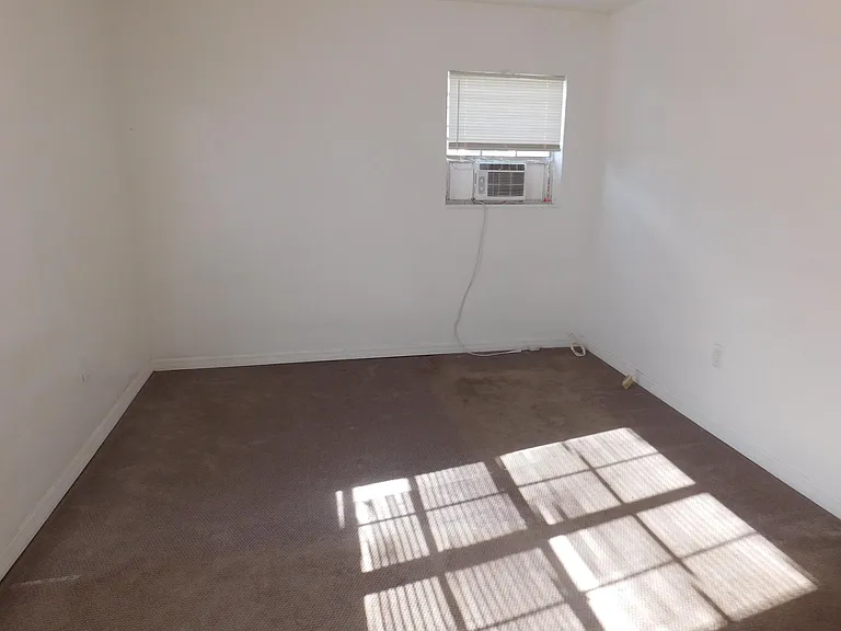 435 NW 30th Ave — Photo 15