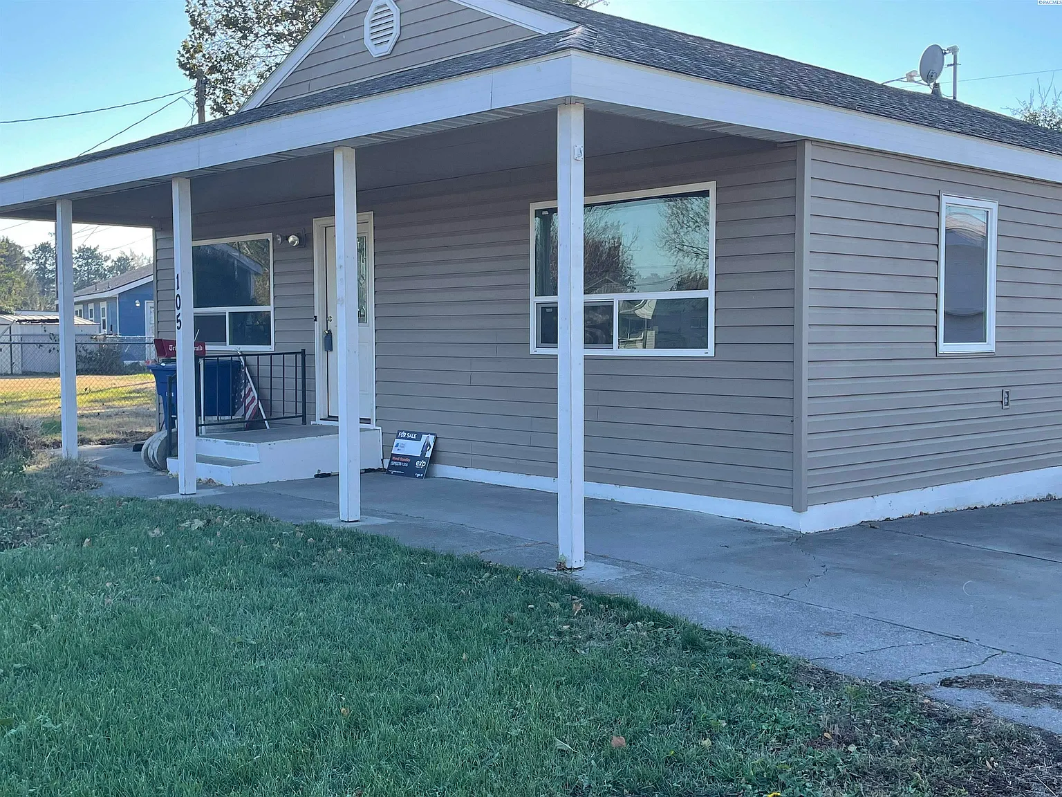 105 Casey Ave photo 1