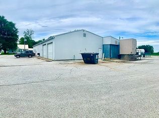 510 E Maple St, Shelbina, MO 63468
