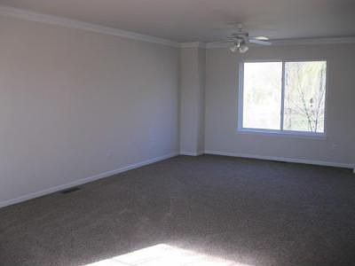 4th image of 33076 Edward St #75