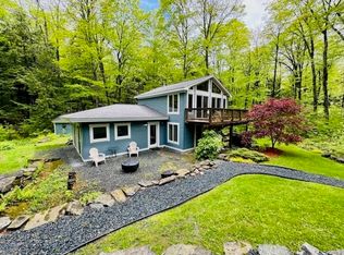 230 Bentley Rd, Hartford, VT 05047