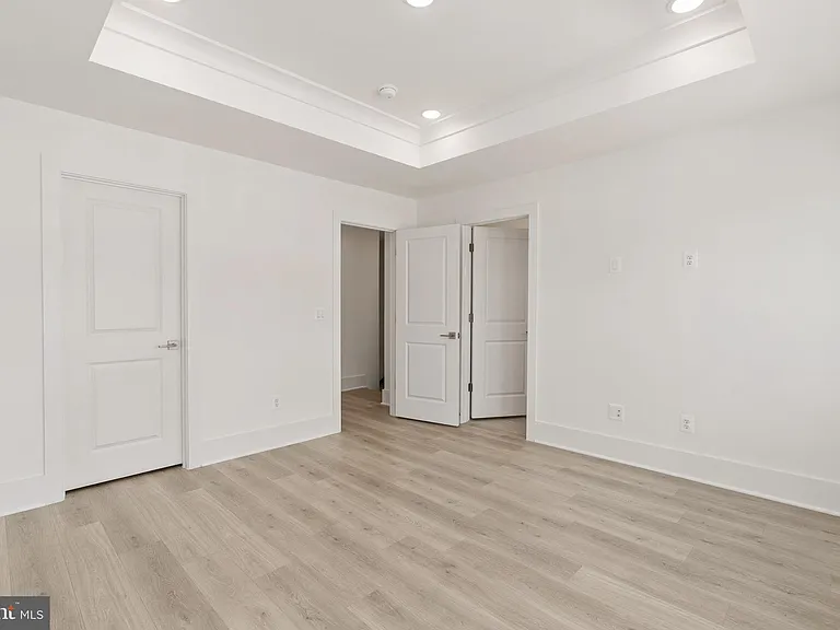 9207 Forkleaf Oak Dr — Photo 34