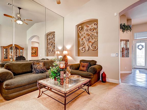 3rd image of 5217 Hackberry Hill Ave