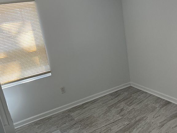 5th image of 201 Chandler Dr APT 32C