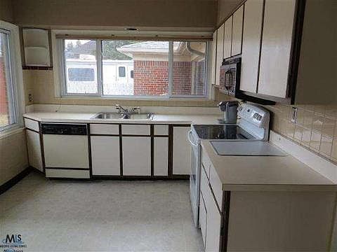 3rd image of 1876 Boulan Dr