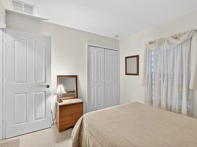 1058 SW Locke Ave — Photo 33