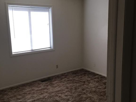 4th image of 635 S McKinley St APT 2