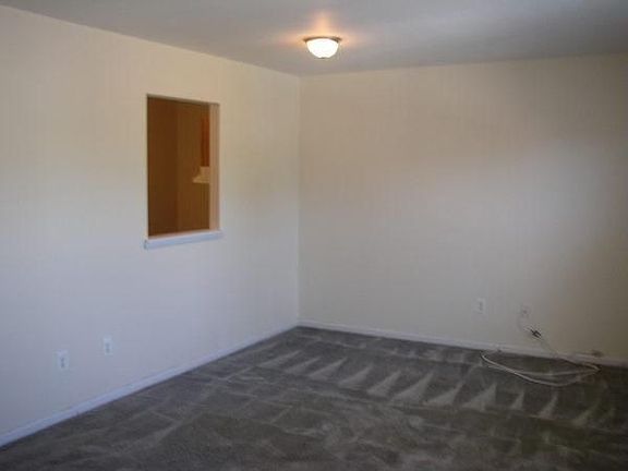 4th image of 154 Lexington Ave #2