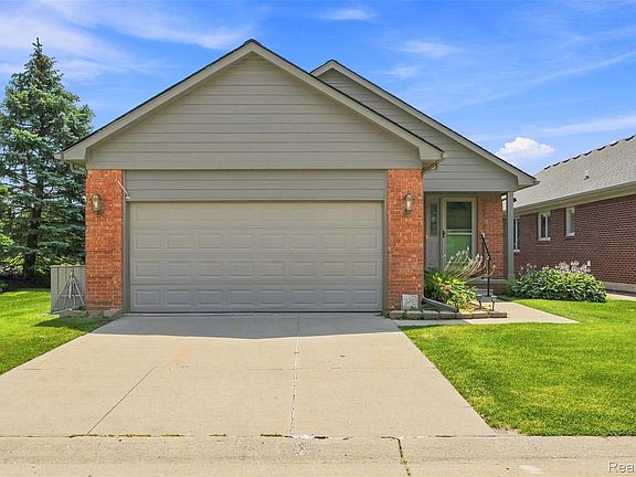 2nd image of 14378 Venice Dr