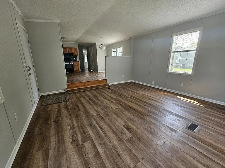 400 Center Ave S #88 — Photo 4