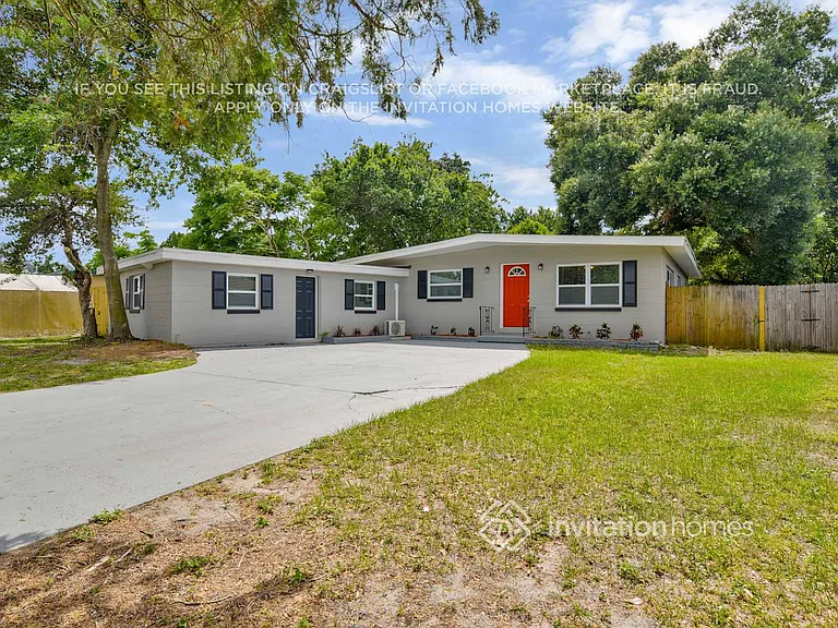 1726 Diamond Dr — Photo 3