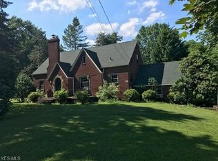 1283 Center Rd, New Franklin, OH 44216