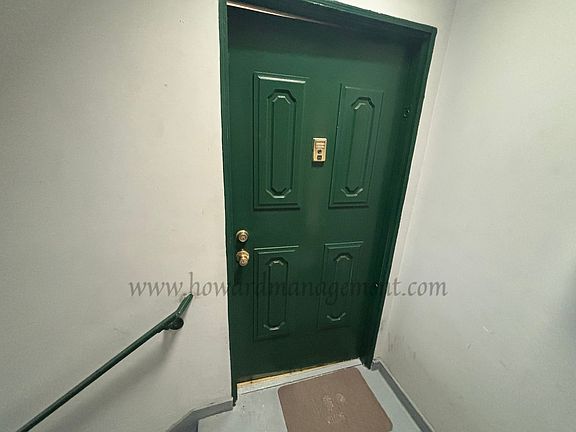 2nd image of 3623 Clarington Ave #3