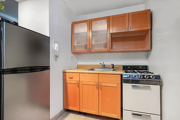 Sold by REMAX Elite | media 7