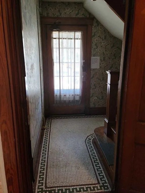Building Photo - 57 Austin St #2