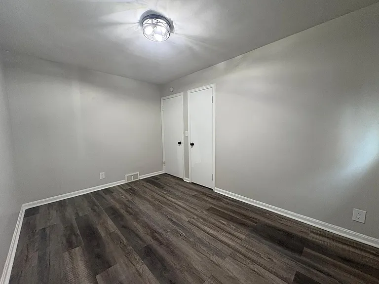 1037 Keystone Dr — Photo 10