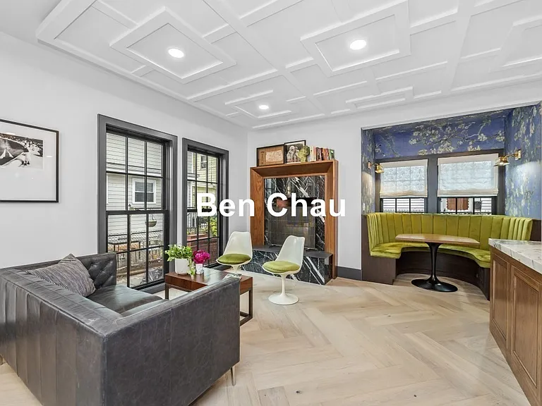 208 Windsor St #SINGLE HOUSE — Photo 3