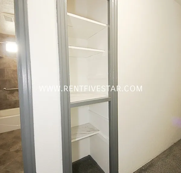 1080 Fairbanks Ave — Photo 12