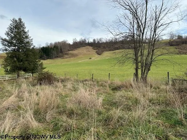 345 Cobun Creek Rd, Morgantown, WV 26508