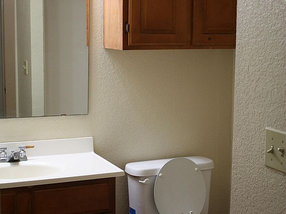 5th image of 425 Schatzel St APT P