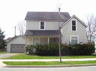 124 Dewey St, Chelsea, MI 48118