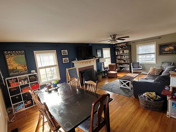 3rd image of 120 Northeast Dr