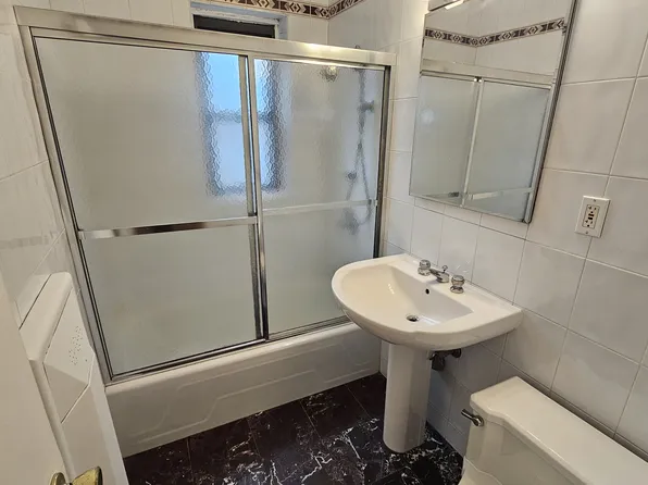 301 East 48th Street image 23 of 23