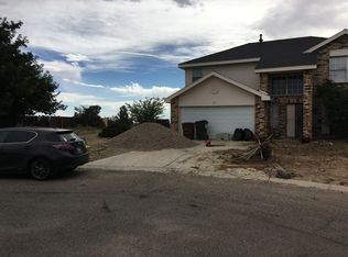 37 Apache Plume Rd, Los Lunas, NM 87031