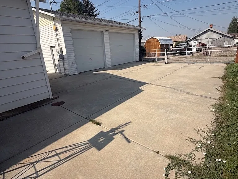 1933 Florida Ave — Photo 11