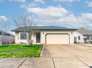 3250 Quail Pl, Lebanon, OR 97355