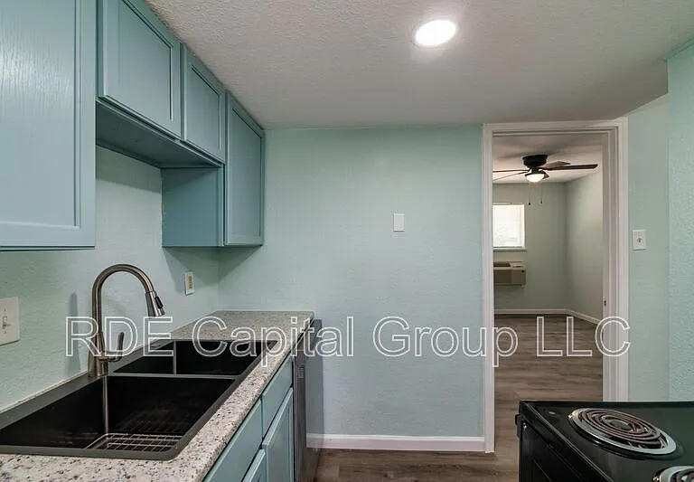 811 S Mesquite St #2 — Photo 4