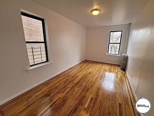 5th image of 3204 Holland Ave APT 2L