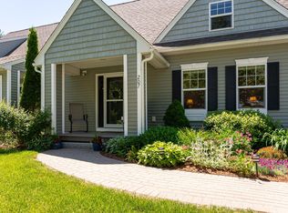 207 Villager Rd, Chester, NH 03036