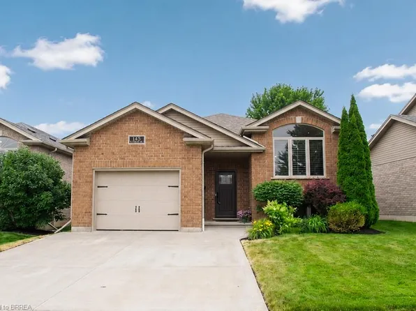 145 McGuiness Dr, Brantford, ON N3T 0B4