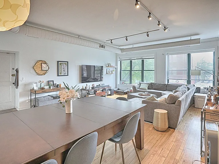 1121-23 N Ashland Ave #1123-2F — Photo 4