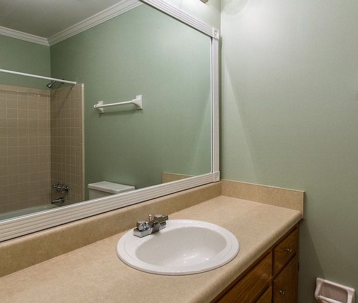 5th image of 322 Westfield Dr